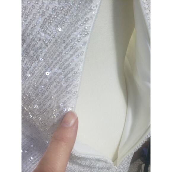 La Femme White Sequin Bodycon One Shoulder Gown sz 6 Fairy Whimsicle Romantic - Picture 11 of 11
